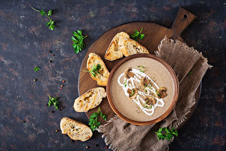 Mushroom puree soup - a fragrant dish for healthy eating