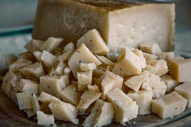Cheese for the ketogenic diet