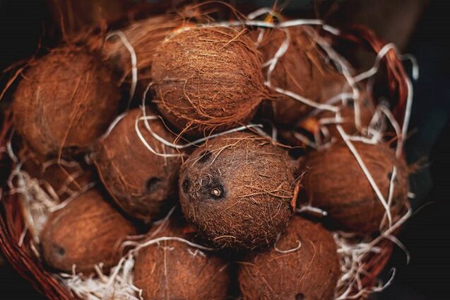 Coconut and coconut oil for the ketogenic diet